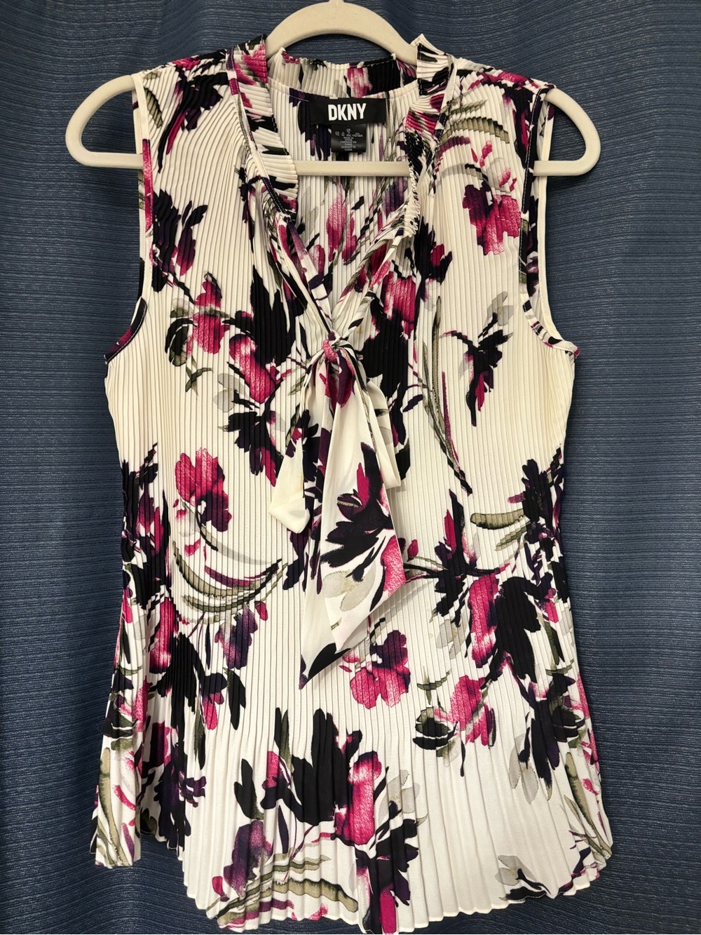 DKNY White Pleated Sleeveless Tie-Neck Camisole with Pink & Black Floral Print